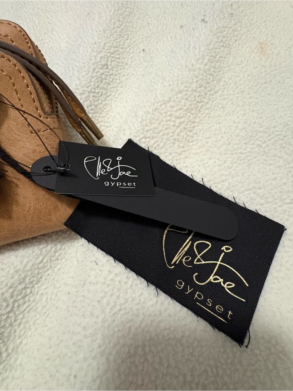 Elle Jae WAIMEA BAY WRISTLET IN SPARROW - Picture 9 of 9